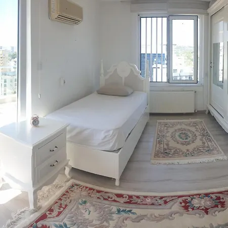 Konyaaltinda Muhtesem Gemi Ev Apartment Antalya